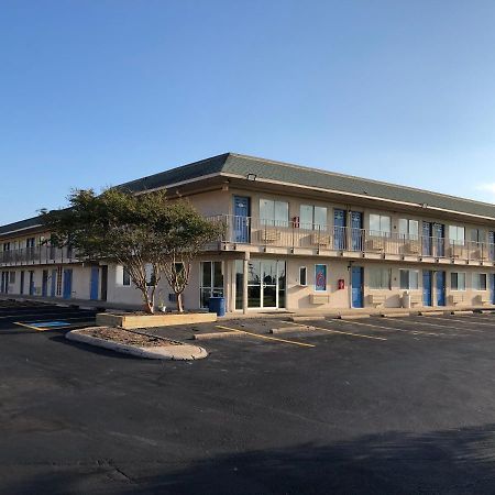 Motel 6-Clute, Tx المظهر الخارجي الصورة