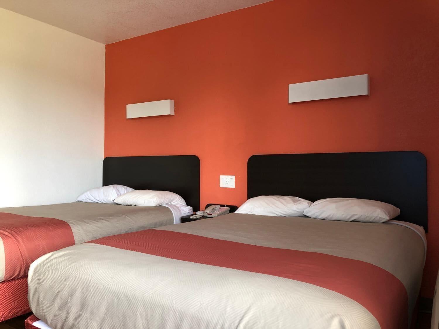 Motel 6-Clute, Tx المظهر الخارجي الصورة