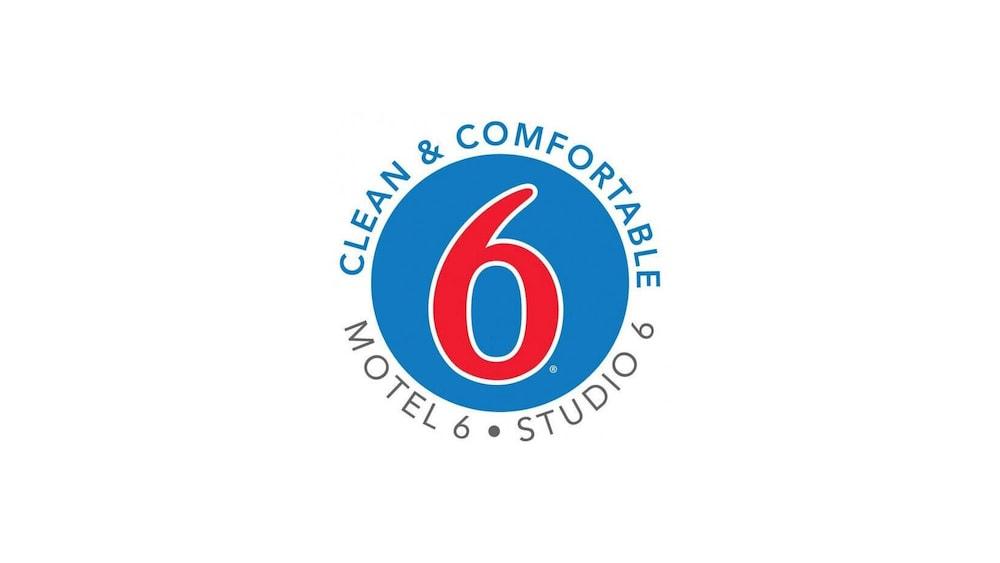 Motel 6-Clute, Tx المظهر الخارجي الصورة
